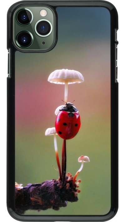 Coque iPhone 11 Pro Max - Ladybird on a mushroom Spring 2026