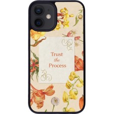 iPhone 12 mini Case Hülle - Silikon schwarz Trust the process Spring 2026