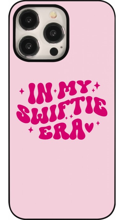 Coque iPhone 15 Pro Max - Taylor Swift In My Swiftie Era - Pink