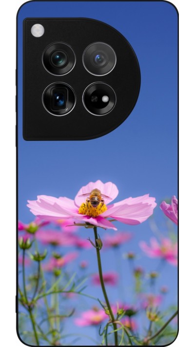 Coque OnePlus 12 - Silicone rigide noir Bee on a flower Spring 2026