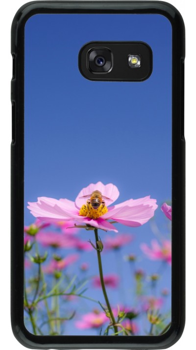 Samsung Galaxy A3 (2017) Case Hülle - Bee on a flower Spring 2026