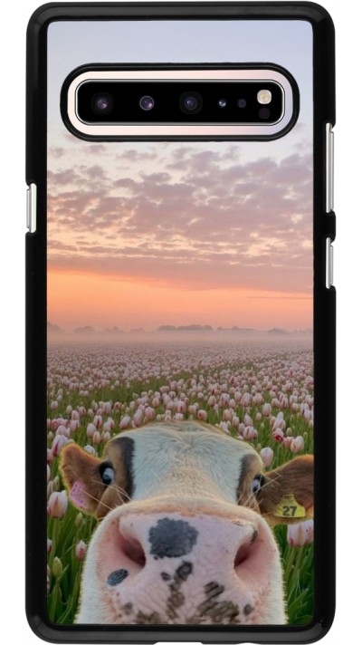 Samsung Galaxy S10 5G Case Hülle - Cow with tulips Spring 2026