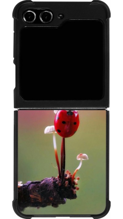 Coque Samsung Galaxy Z Flip5 - Silicone rigide noir Ladybird on a mushroom Spring 2026