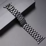 Bracelet en métal raffiné avec coque de protection en silicone TPU intégrée pour Apple Watch 49mm - Noir