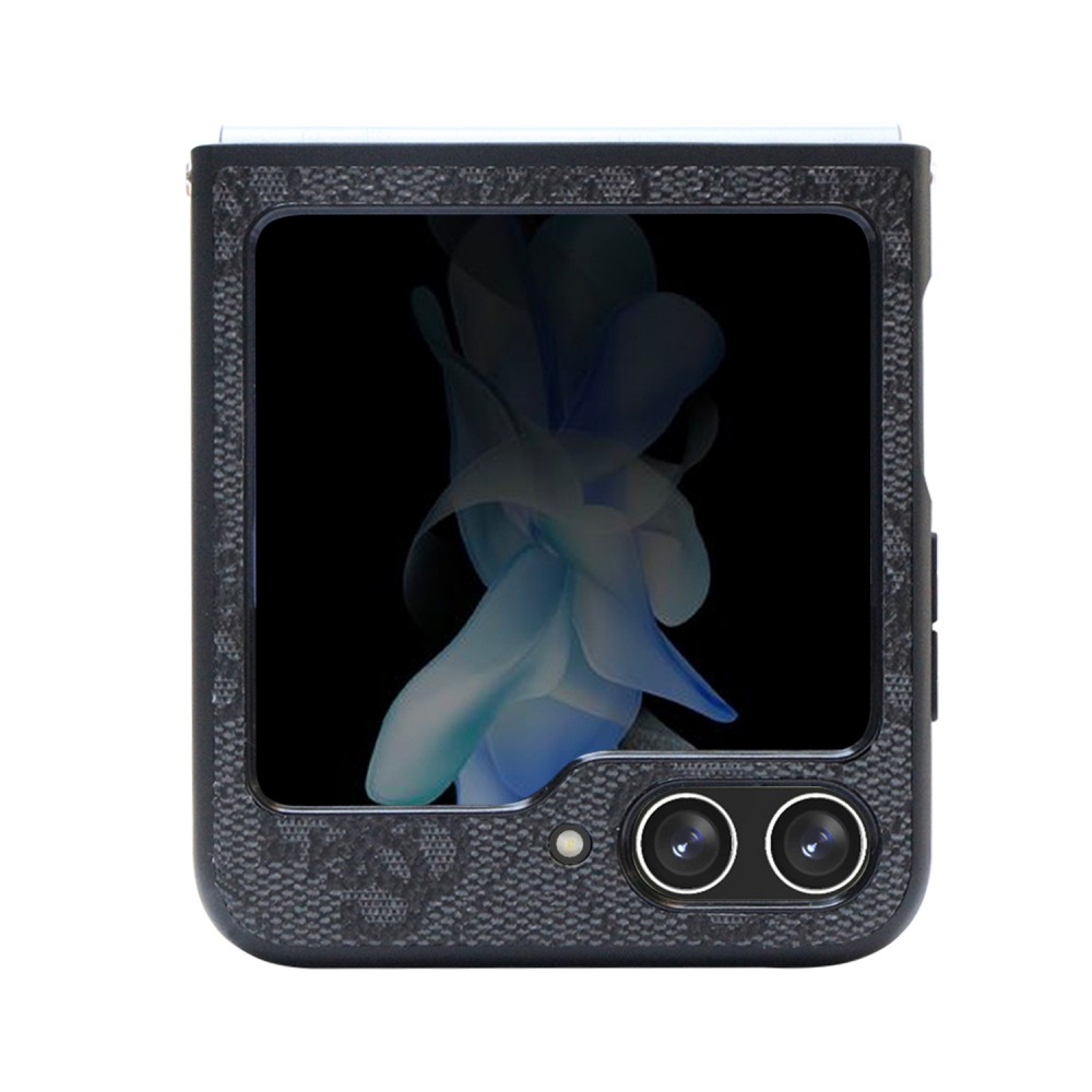 Coque Samsung Galaxy Z Flip5 - Guess monogramme similicuir logo métal et strass - Noir