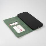 iPhone 15 Plus Leder Tasche - Flip Wallet vintage mit Magnetverschluss und Kartenhalter - Dunkelgrün