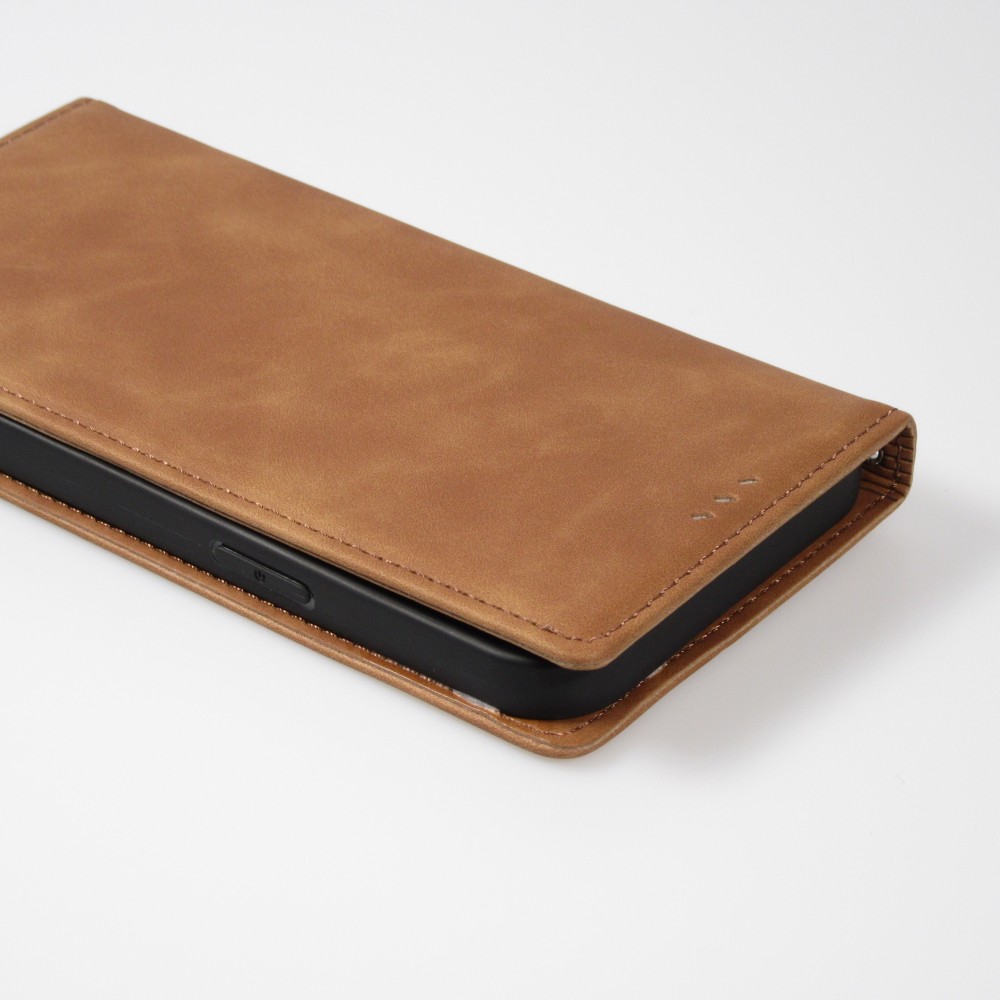 Etui cuir iPhone 17e / 16e - Flip Wallet vintage avec fermeture aimantée et compartiment cartes - Brun