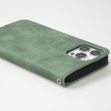 Etui cuir iPhone 17e / 16e - Flip Wallet vintage avec fermeture aimantée et compartiment cartes - Vert foncé