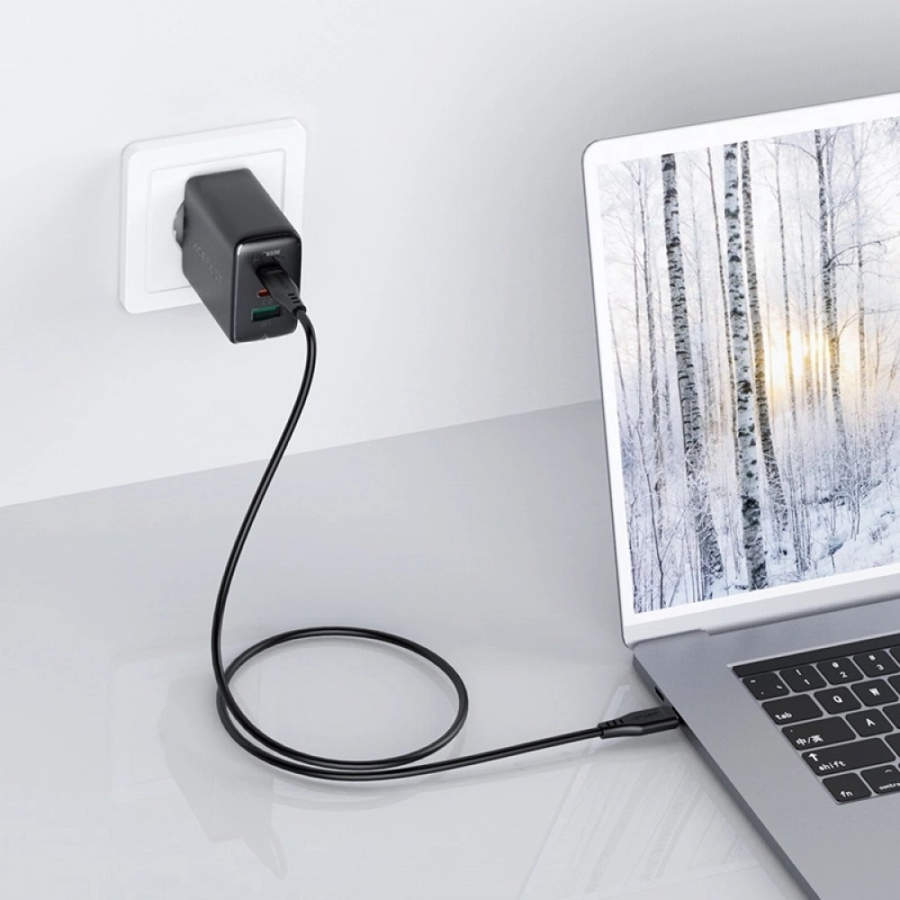 65W Schnellladegerät USB-C / USB-A PD QC 3.0 mit USB-C Kabel (1,2 m) - Schwarz