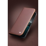 Fourre iPhone 17 - Flip Qialino Matt Wallet cuir véritable - Brun foncé mat