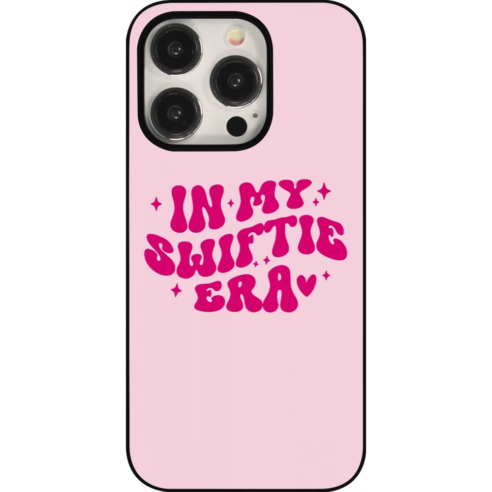 Coque iPhone 15 Pro - Taylor Swift In My Swiftie Era - Pink