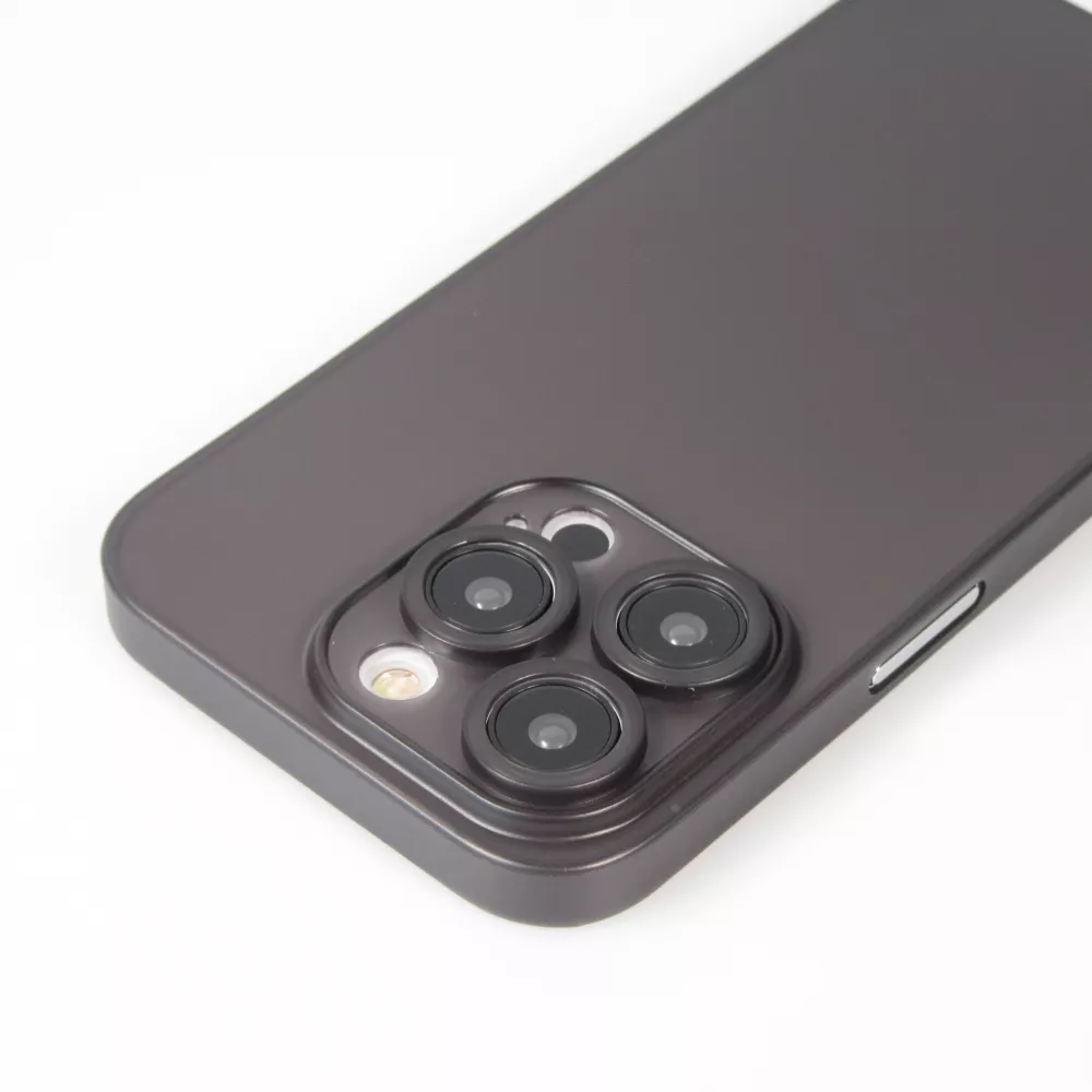 Coque iPhone 16 Pro - plastique ultra fin semi-transparent mat - Noir