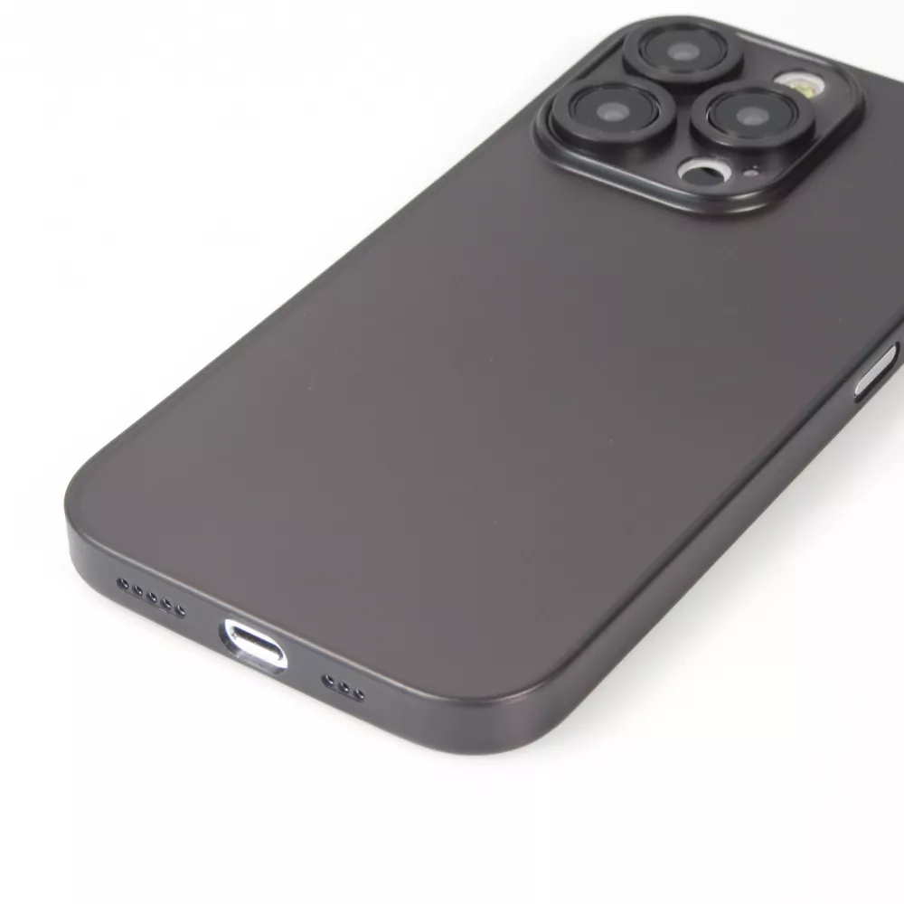Coque iPhone 16 Pro - plastique ultra fin semi-transparent mat - Noir