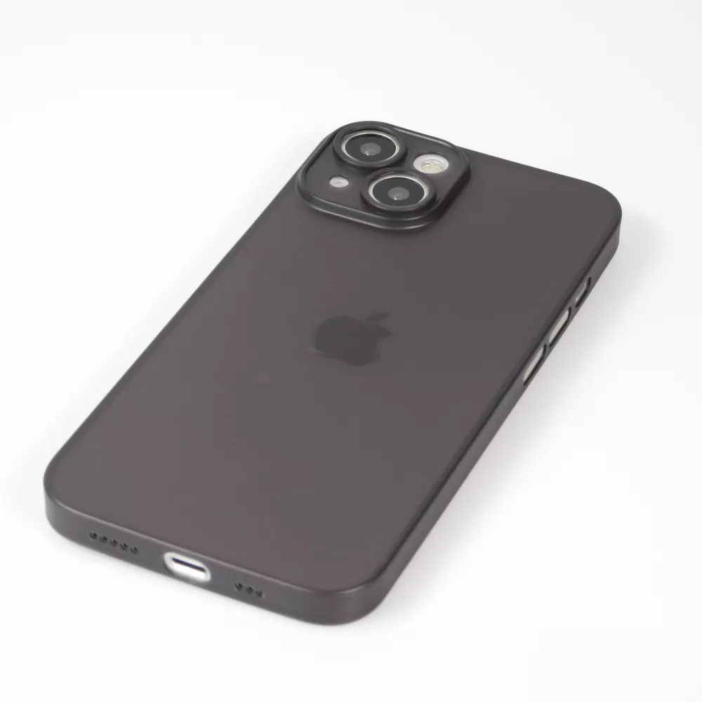 iPhone 15 Case Hülle - Plastik ultra dünn semi-transparent matt - Schwarz