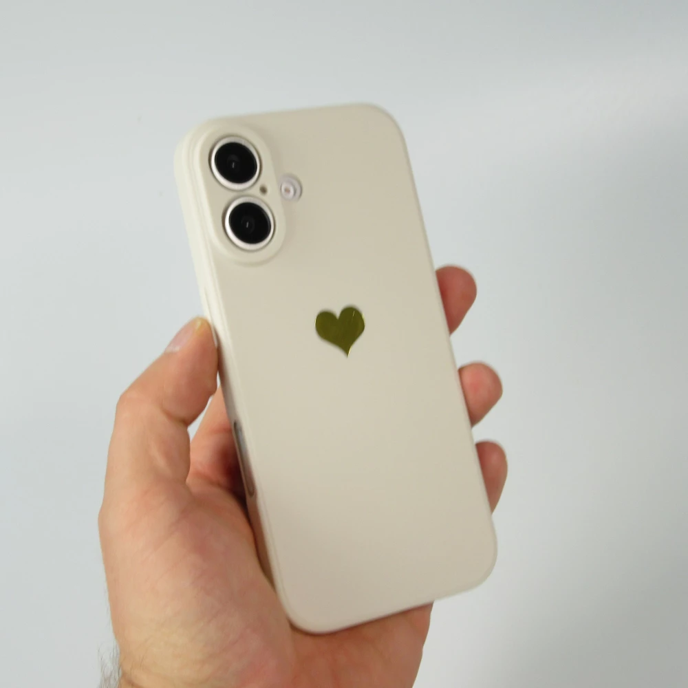 Coque iPhone 16 Plus - Silicone Mat Coeur doré - Beige